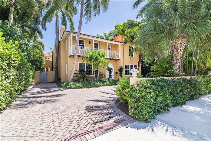 235 Seaspray Avenue