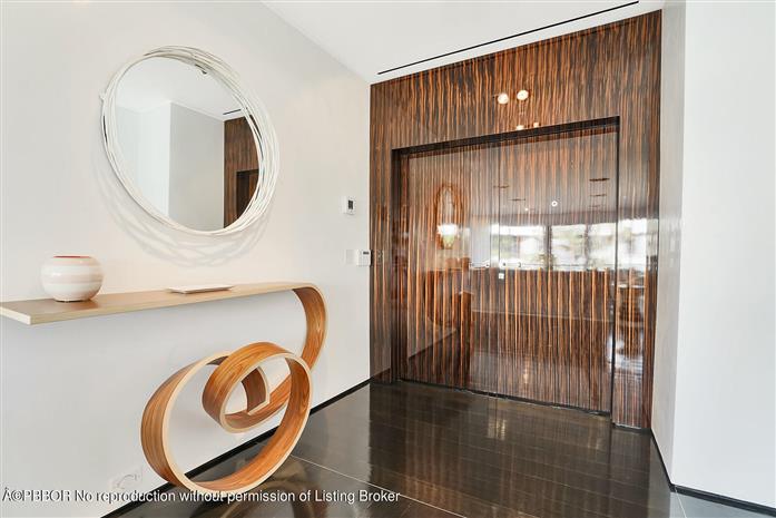 2 N Breakers Row N31 Palm Beach Florida 12 850 000 Id 2000296821 Brown Harris Stevens Luxury Real Estate