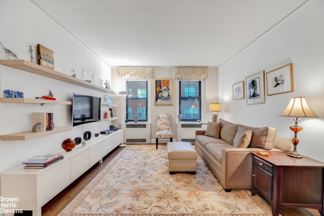 Photo 1 of 350 East 77th Street 4D, Upper East Side, NYC, $839,000, Web #: 20004365