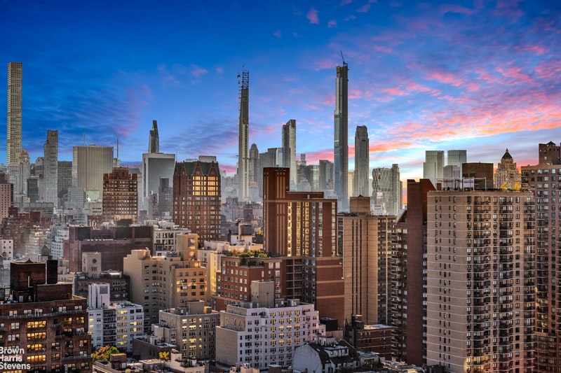 300 EAST 85TH STREET 2704