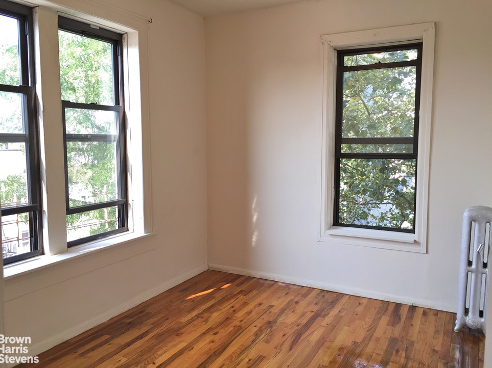 2 BR Apt. Pet Friendly Park Slope