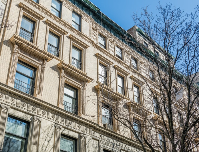 9 EAST 82ND STREET
