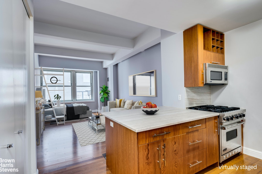 88 GREENWICH STREET 711