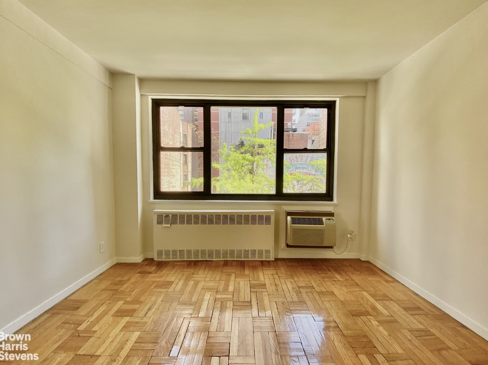 250 EAST 39TH STREET 4A