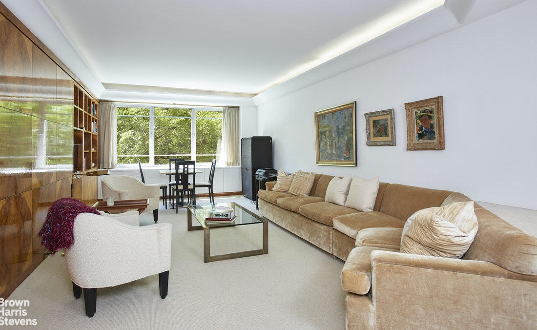 Photo 1 of 880 Fifth Avenue 3D, Upper East Side, NYC, $2,300,000, Web #: 20173618