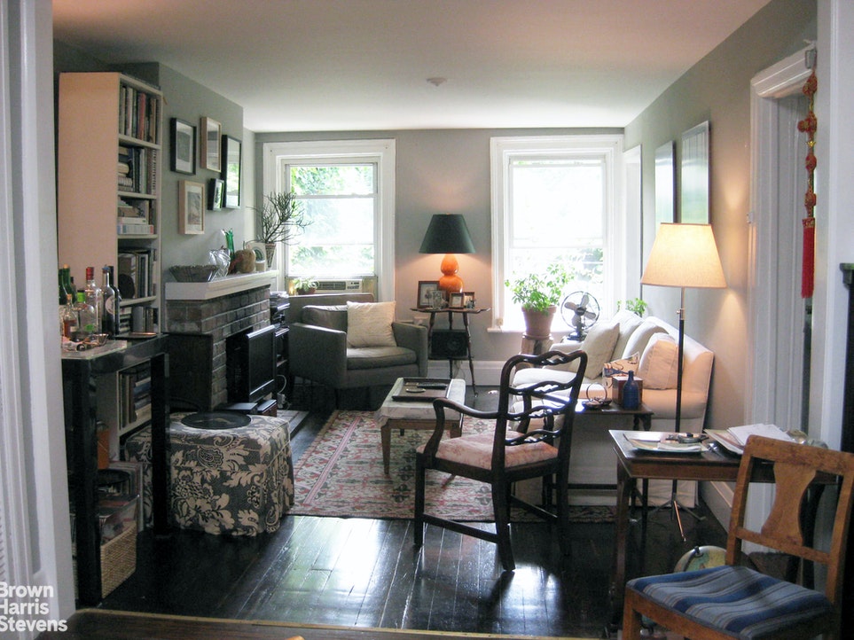 Photo 1 of 200 West 10th Street 3, West Village, NYC, $4,950, Web #: 20175259