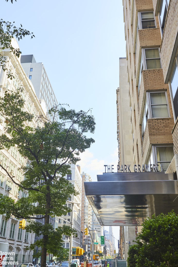 7 LEXINGTON AVENUE 5B