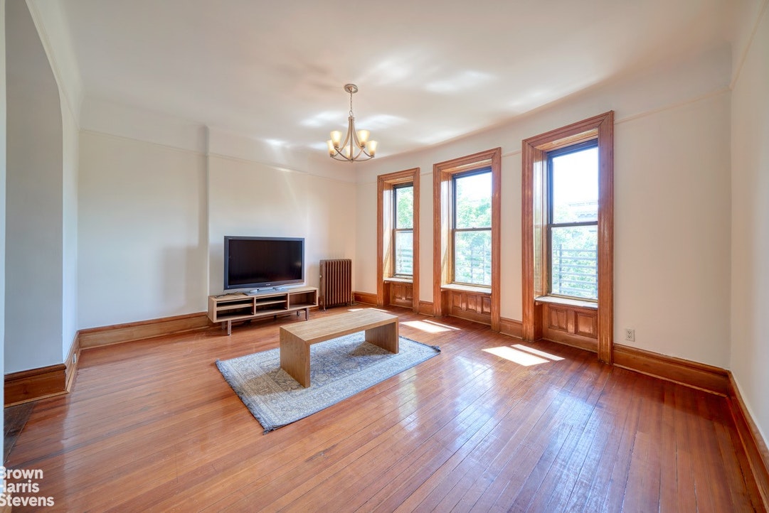 461 3RD STREET 4R