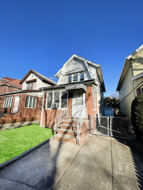 1131 EAST 28TH STREET