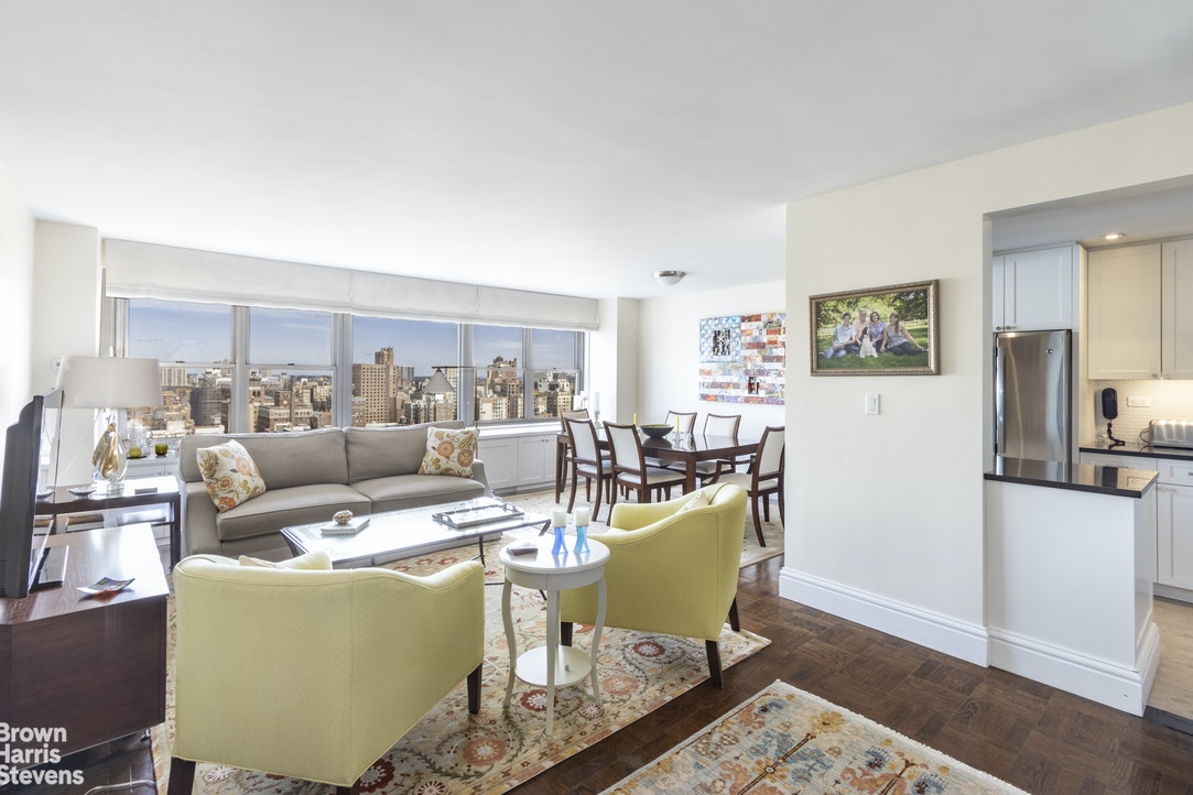 Photo 1 of 15 West 72nd Street 24A, Upper West Side, NYC, $2,350,000, Web #: 20222022