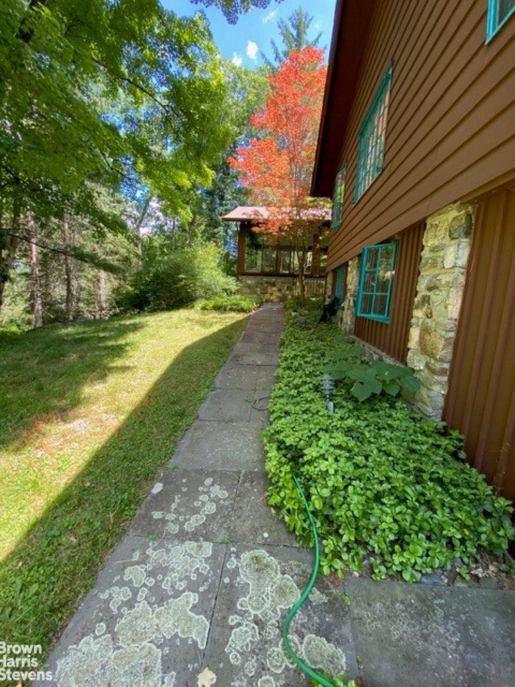 43 CATBRIAR Road