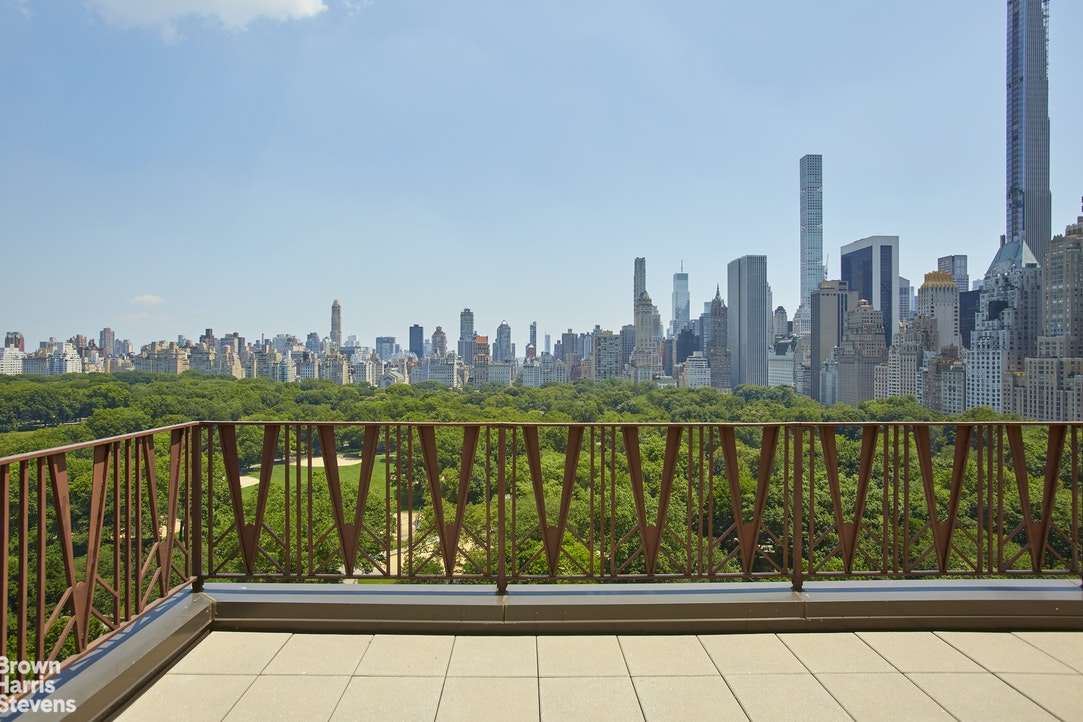 Photo 1 of 25 Central Park West 19Q, Upper West Side, NYC, $27,500, Web #: 20226540