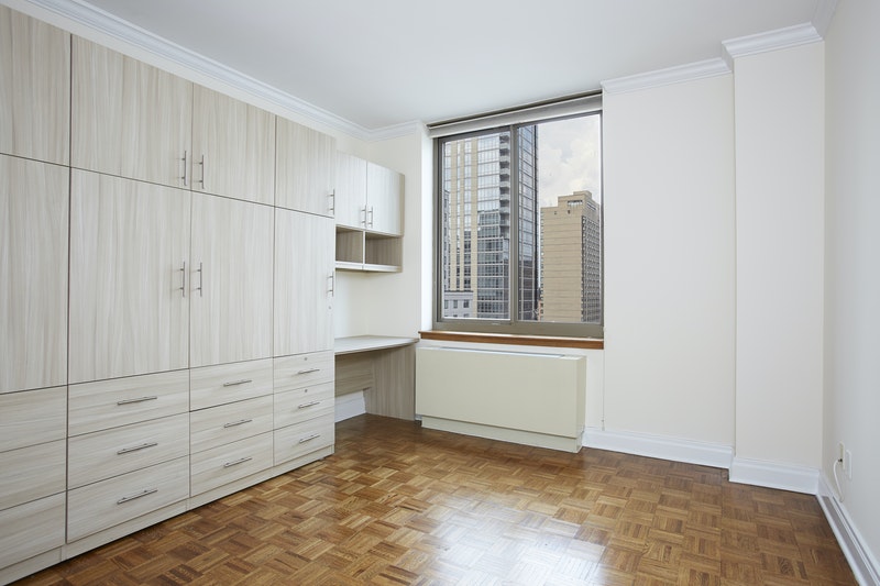 400 EAST 90TH STREET 15E