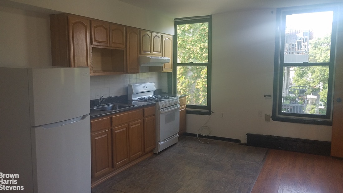 583 MYRTLE AVENUE 3A
