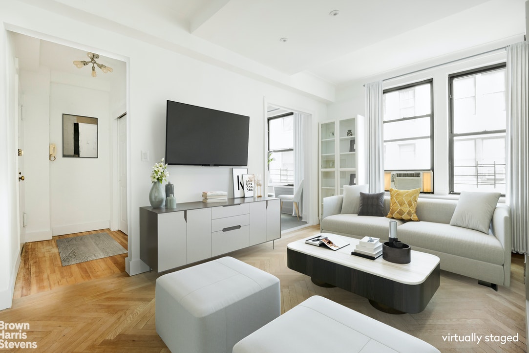 33 RIVERSIDE DRIVE 4D