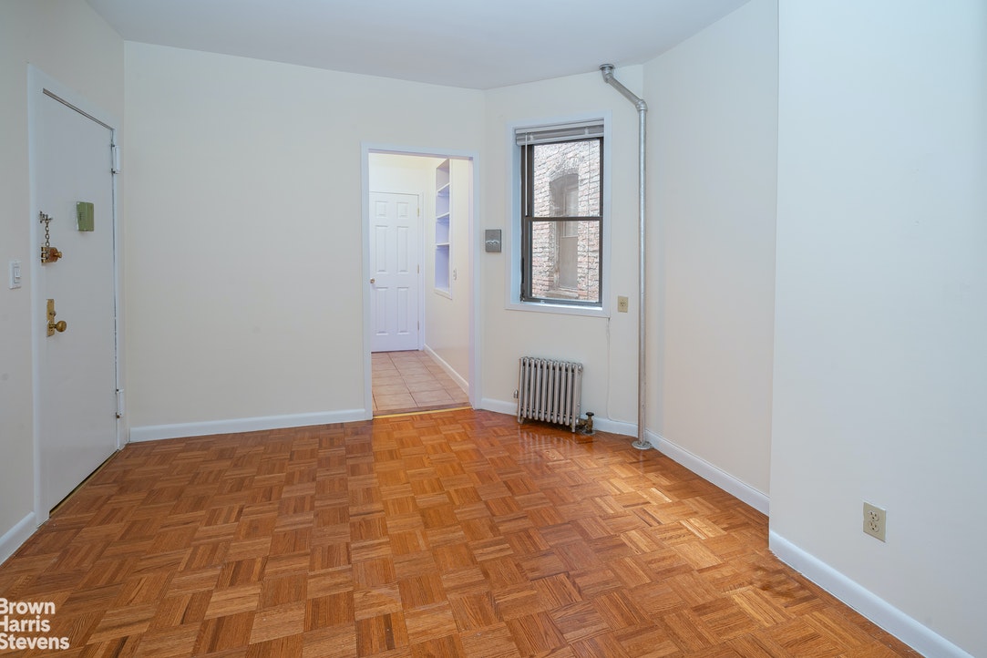 Photo 1 of 424 East 73rd Street 4Re, Upper East Side, NYC, $1,895, Web #: 20243055