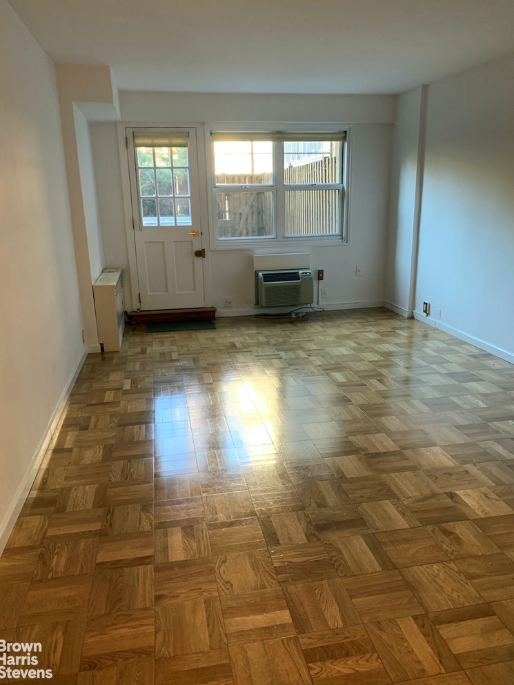 240 EAST 76TH STREET 1U
