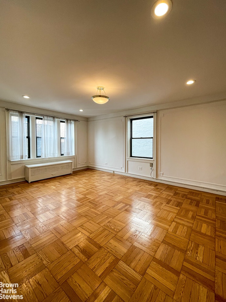 Photo 1 of 70 Pierrepont Street 5R, Brooklyn, New York, $2,800, Web #: 20277210