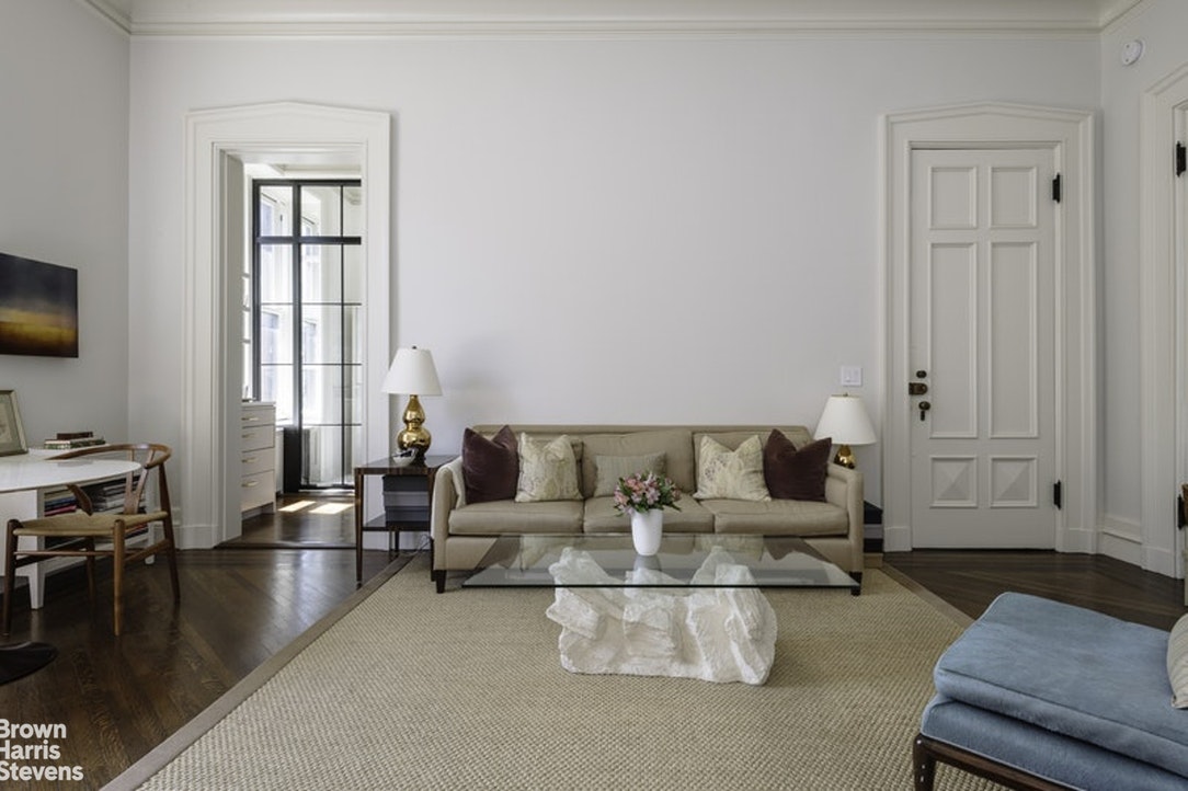 10 MONTAGUE TERRACE 4B