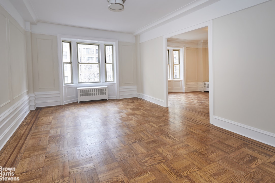 Photo 1 of 520 West 110th Street 3A, Upper West Side, NYC, $5,800, Web #: 20296414
