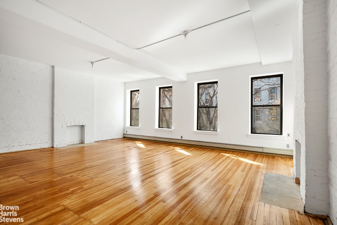 Photo 1 of 159 East 104th Street Flr1/2, Upper East Side, NYC, $900,000, Web #: 20300086