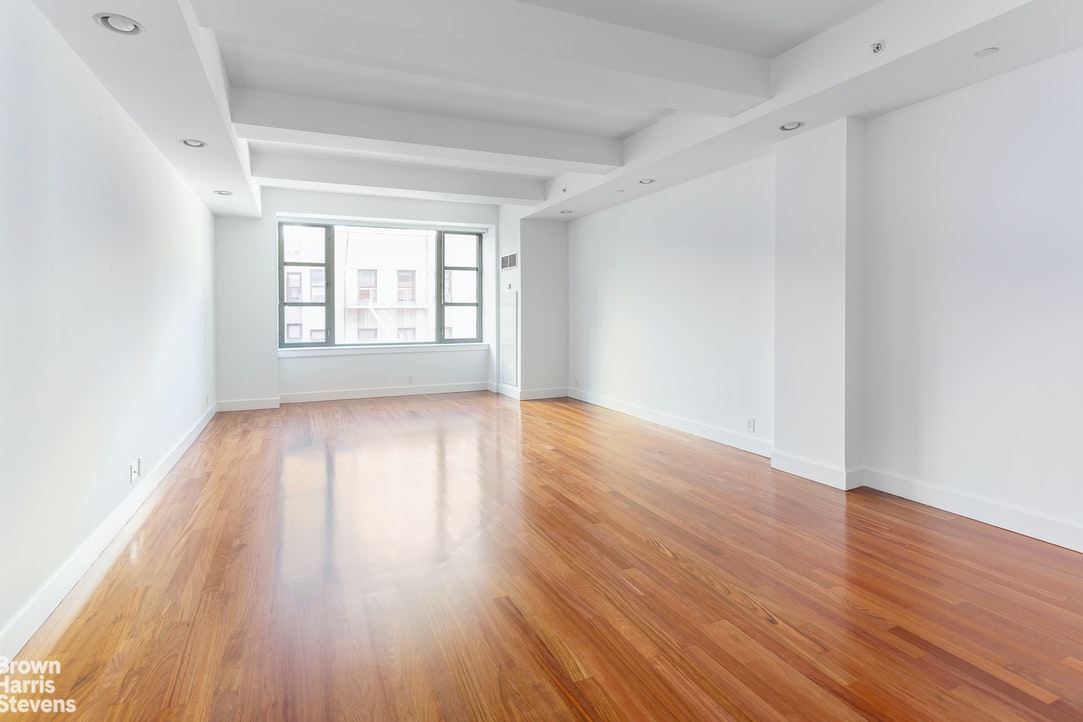 Photo 1 of 43 West 64th Street 6D, Upper West Side, NYC, $8,000, Web #: 20302168