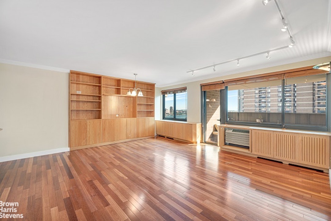 333 PEARL STREET 18D