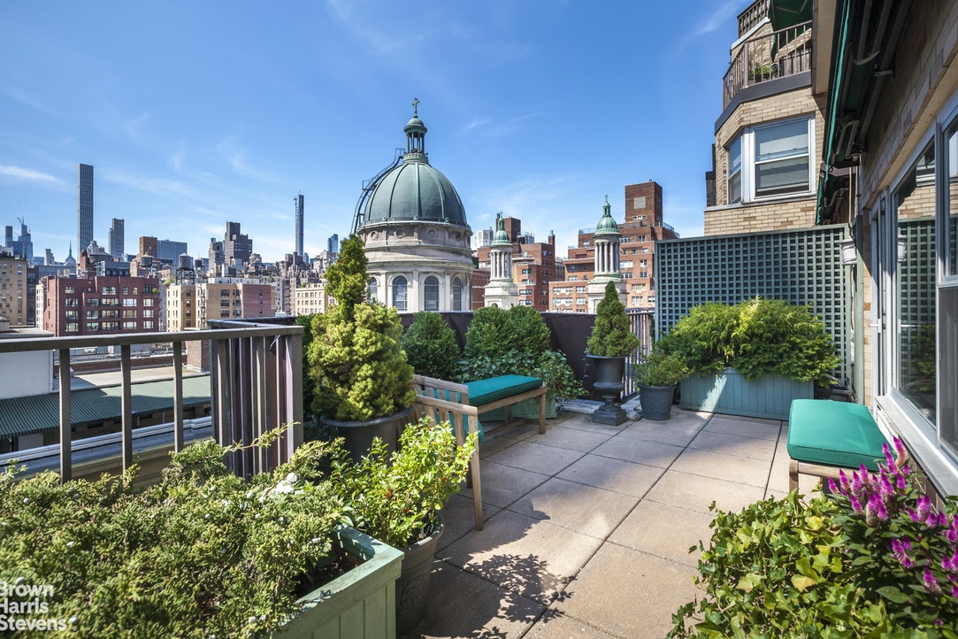 Photo 1 of 155 East 76th Street 11D, Upper East Side, NYC, $2,780,000, Web #: 20326053