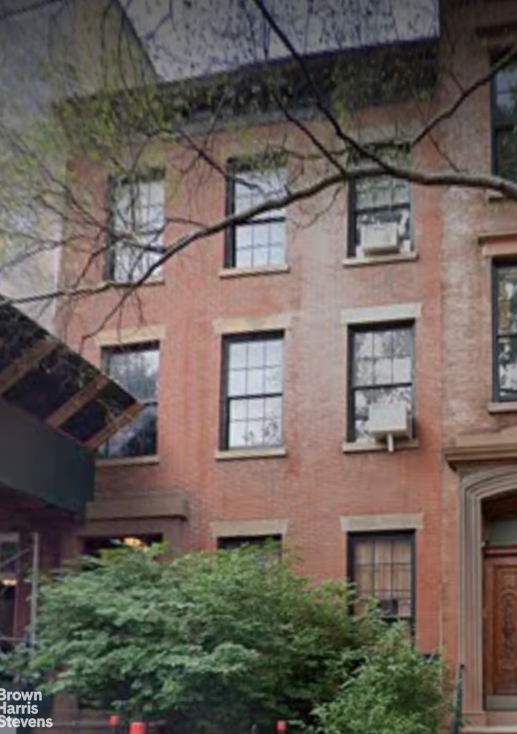 Photo 1 of 11 Bank Street 1, West Village, NYC, $12,000, Web #: 20384482
