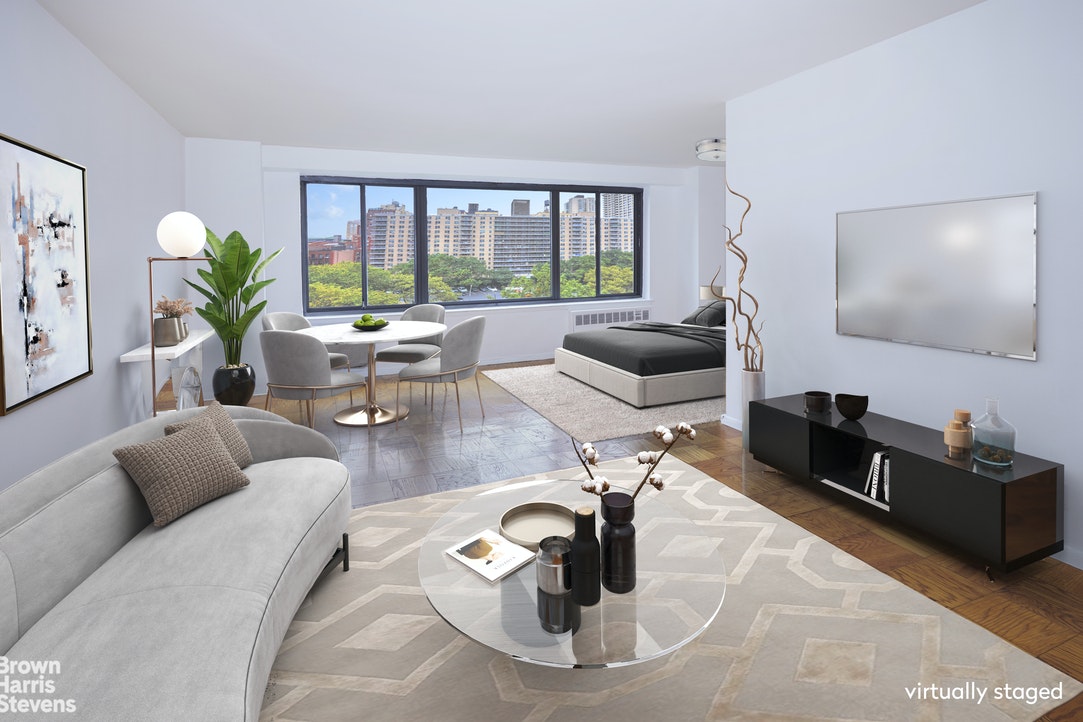 Photo 1 of 382 Central Park West 9E, Upper West Side, NYC, $650,000, Web #: 20387186