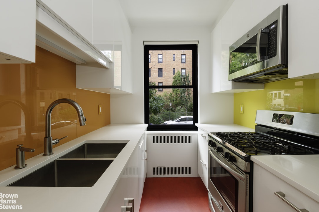 Photo 3 of 50 Park Terrace East 3D/E, Fort NYC, 910,000, 