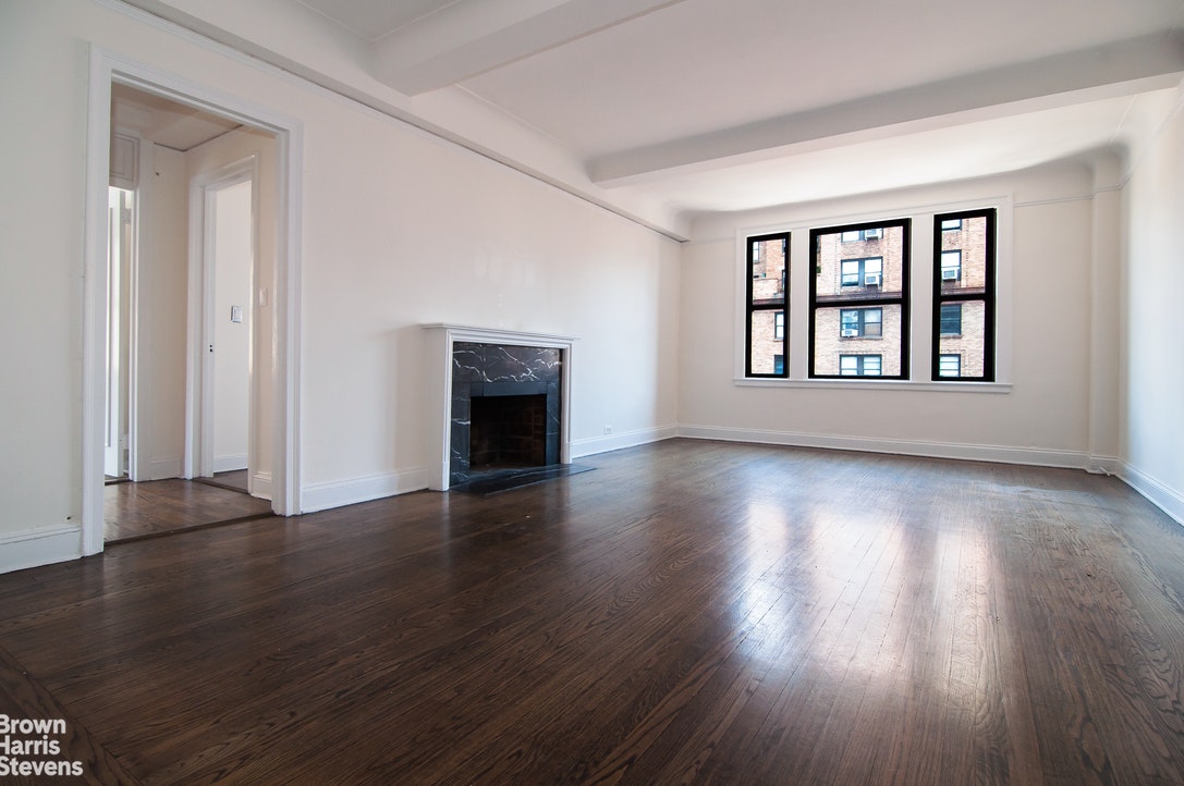 Photo 1 of 440 West 34th Street 15C, Midtown West, NYC, $3,208, Web #: 20402238