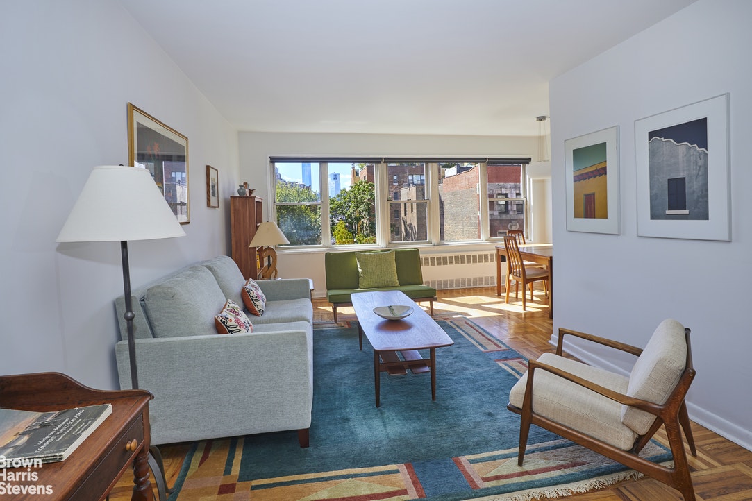 Photo 1 of 45 West 10th Street 7F, Greenwich Village/Chelsea, NYC, $902,500, Web #: 20413538