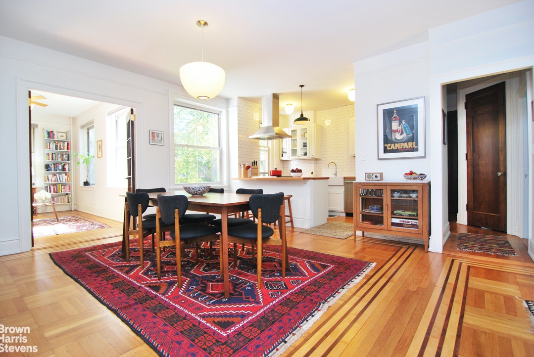 Photo 1 of 34 -41 79th Street 32, Queens, New York, $785,000, Web #: 20448301