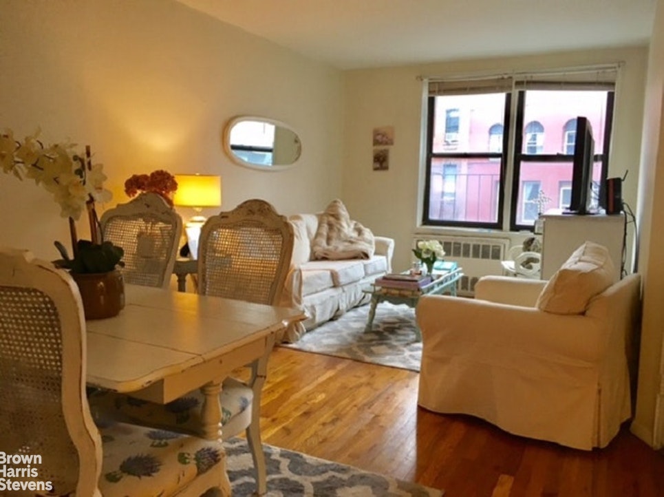 Photo 1 of 165 Christopher Street 4L, West Village, NYC, $2,500, Web #: 20532080