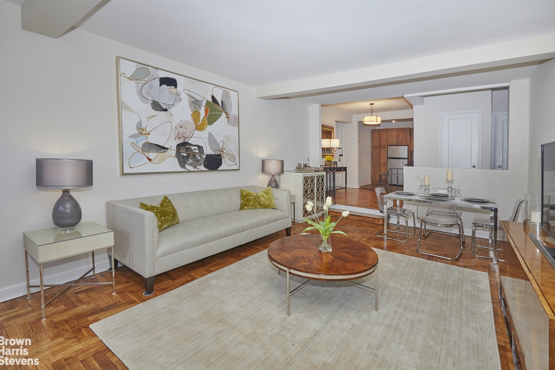 Photo 1 of 320 West 76th Street 5C, Upper West Side, NYC, $1,130,000, Web #: 20540970