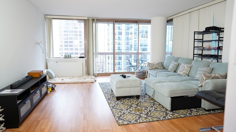 235 EAST 40TH STREET 30B