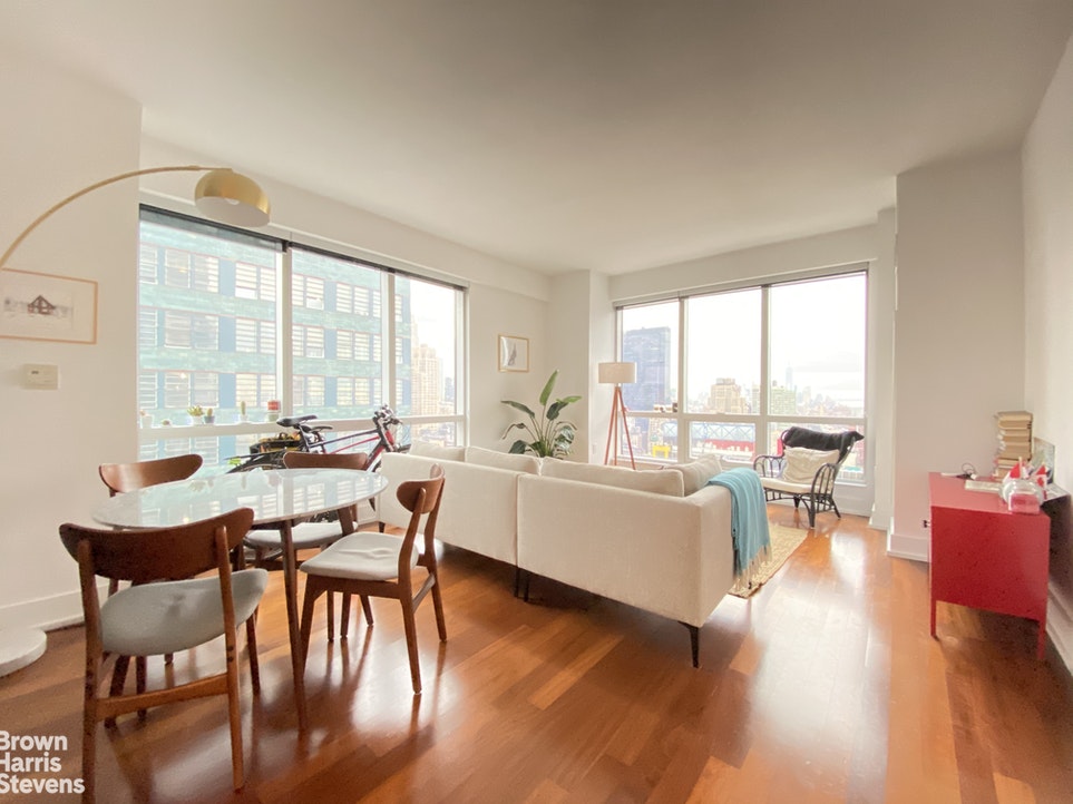 Photo 1 of 350 West 42nd Street 38E, Midtown West, NYC, $3,695, Web #: 20591389