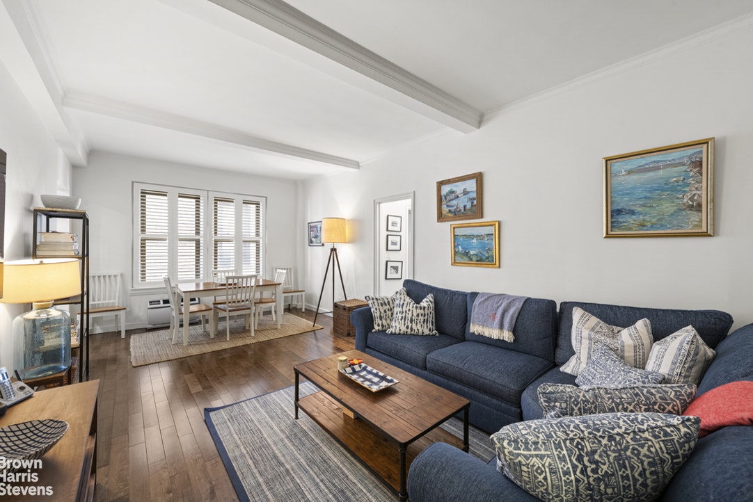 Photo 1 of 135 East 74th Street 10C, Upper East Side, NYC, $895,000, Web #: 20618329