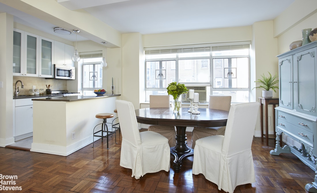 Photo 1 of 15 West 84th Street 5A, Upper West Side, NYC, $830,000, Web #: 20620605