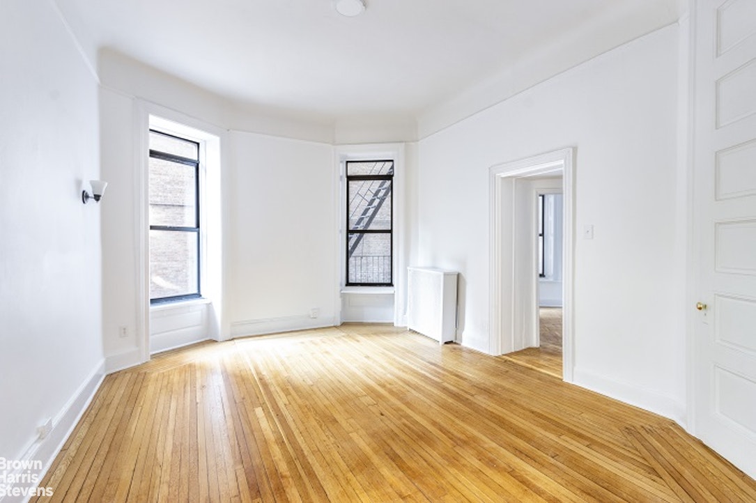 Photo 1 of 60 West 76th Street 1B, Upper West Side, NYC, $2,888, Web #: 20631408