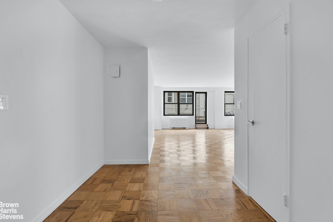 Photo 1 of 7 East 14th Street 19F, East Village, NYC, $1,280,500, Web #: 20754060