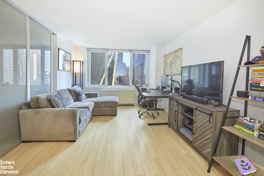 Photo 1 of 322 West 57th Street 26R, Midtown West, NYC, $860,000, Web #: 20754311