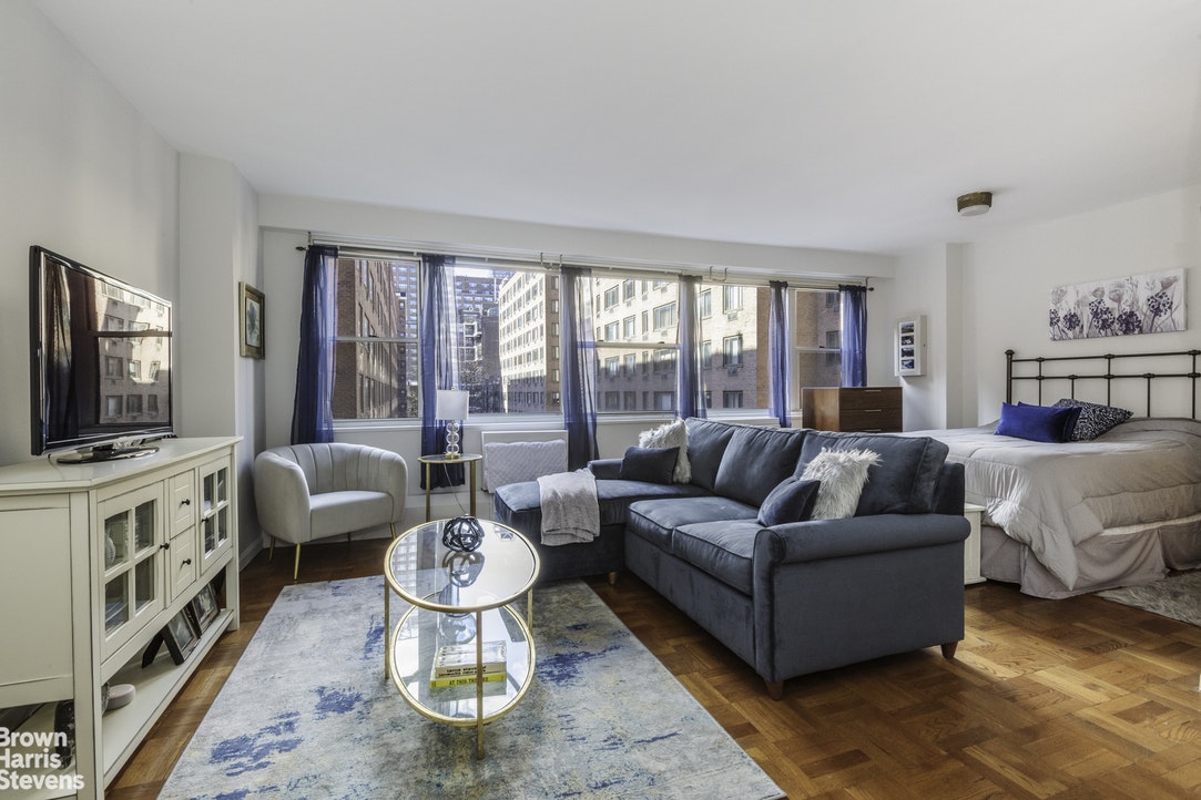 Photo 1 of 1175 York Avenue 8A, Upper East Side, NYC, $510,000, Web #: 20780457
