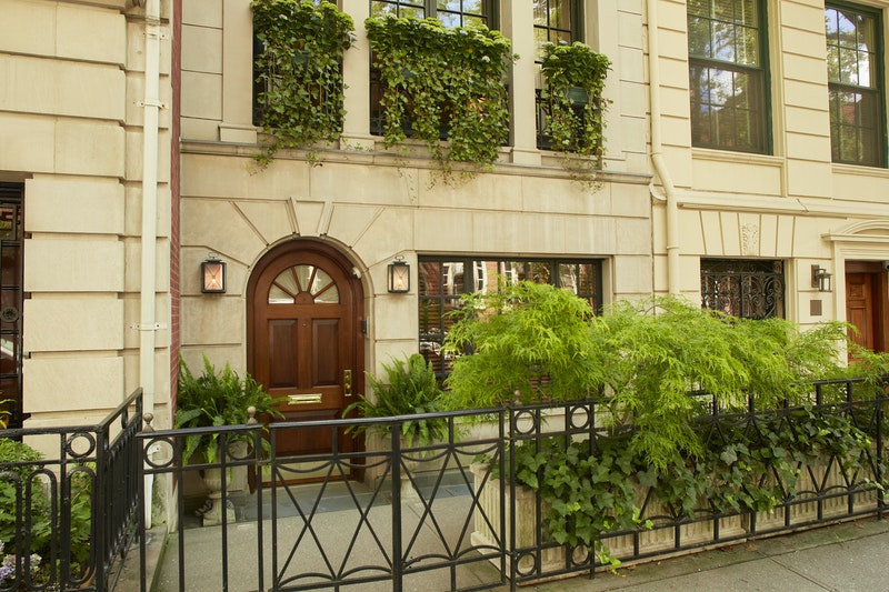 42 EAST 81ST STREET
