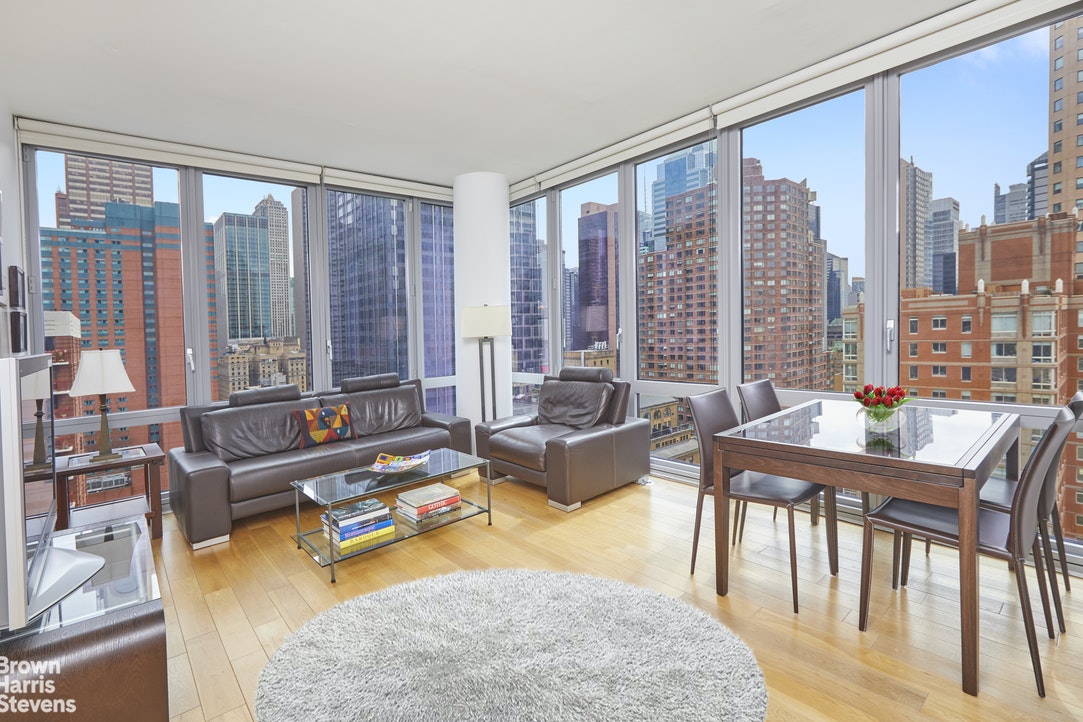 Photo 1 of 310 West 52nd Street 25A, Midtown West, NYC, $1,240,000, Web #: 20825435