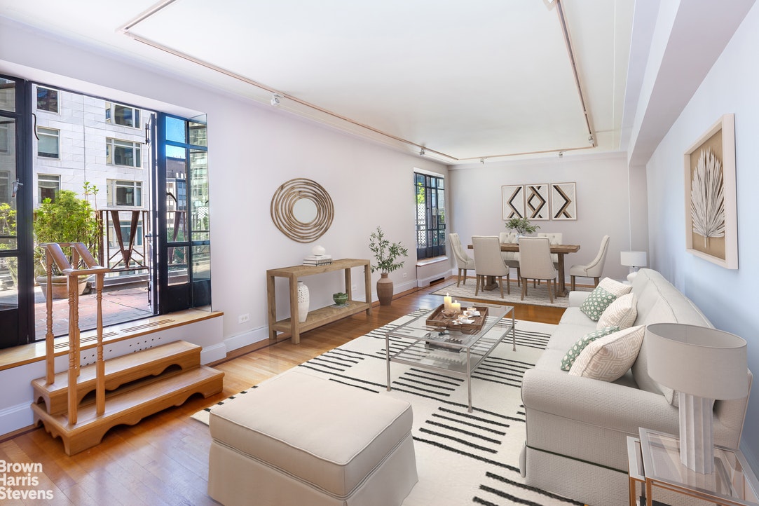 Photo 1 of 25 Central Park West 12C, Upper West Side, NYC, $1,850,000, Web #: 20833054