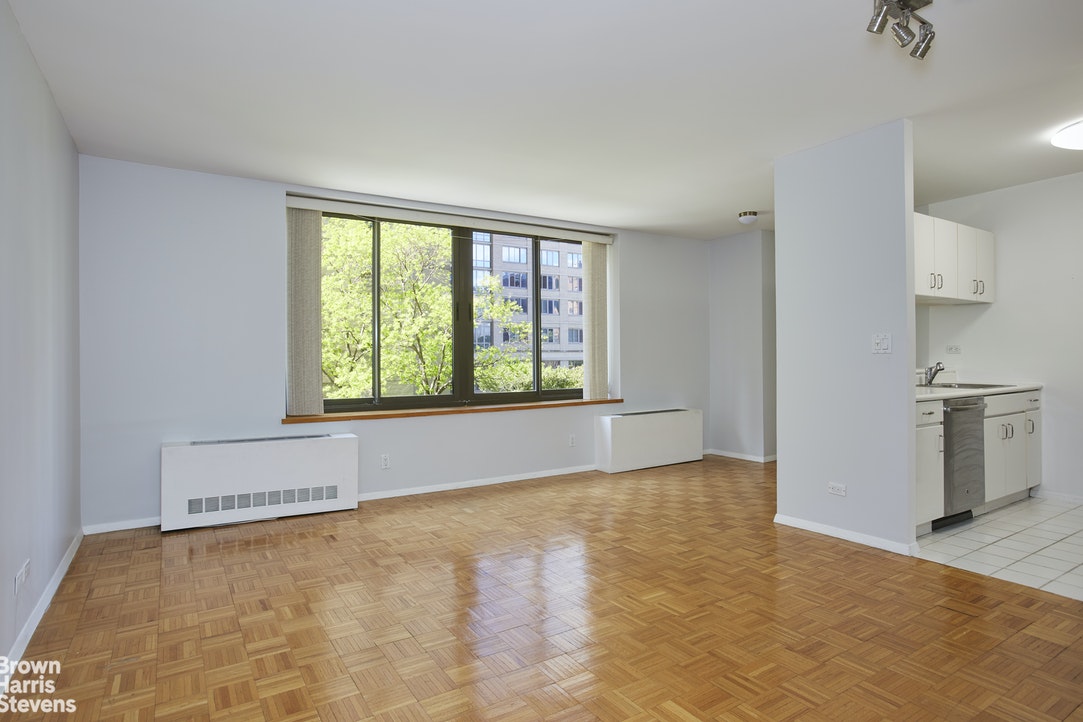 Photo 1 of 161 West 61st Street 3H, Upper West Side, NYC, $3,200, Web #: 20872062