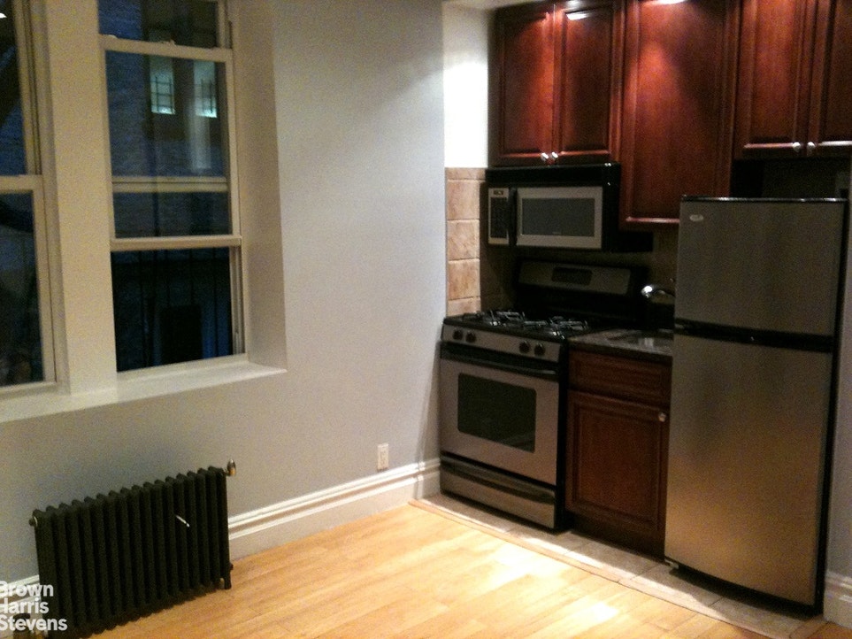 Photo 1 of 171 Eastern Parkway E9, Brooklyn, New York, $1,450, Web #: 20877670