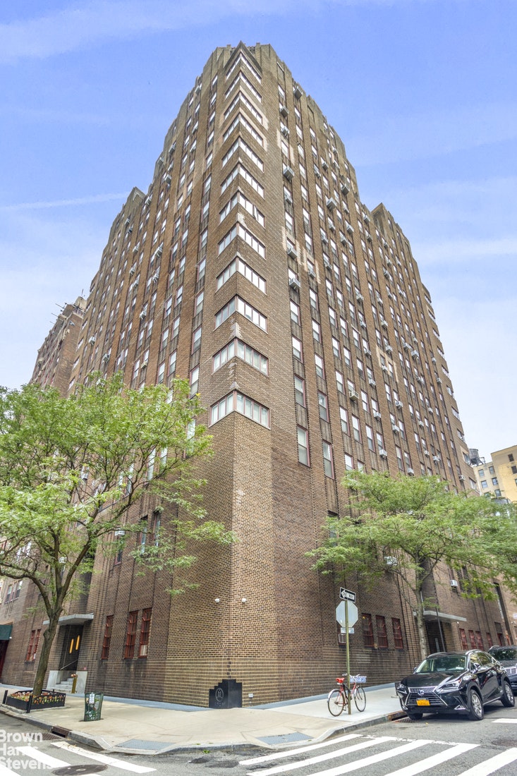 Closed: 310 Riverside Drive, Upper West Side, NYC, ID: 21121151 - Brown ...